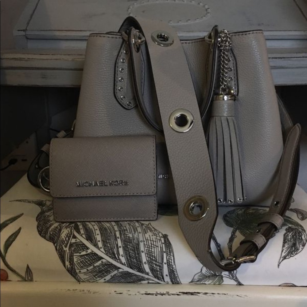 Michael Kors bag W/wallet